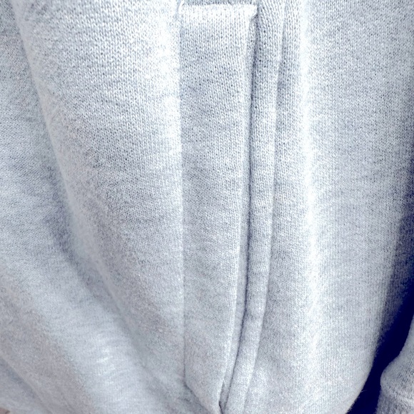 LULULEMON Light Blue Crewneck Sweatshirt Kangaroo Pocket Size 12 - Picture 3 of 6